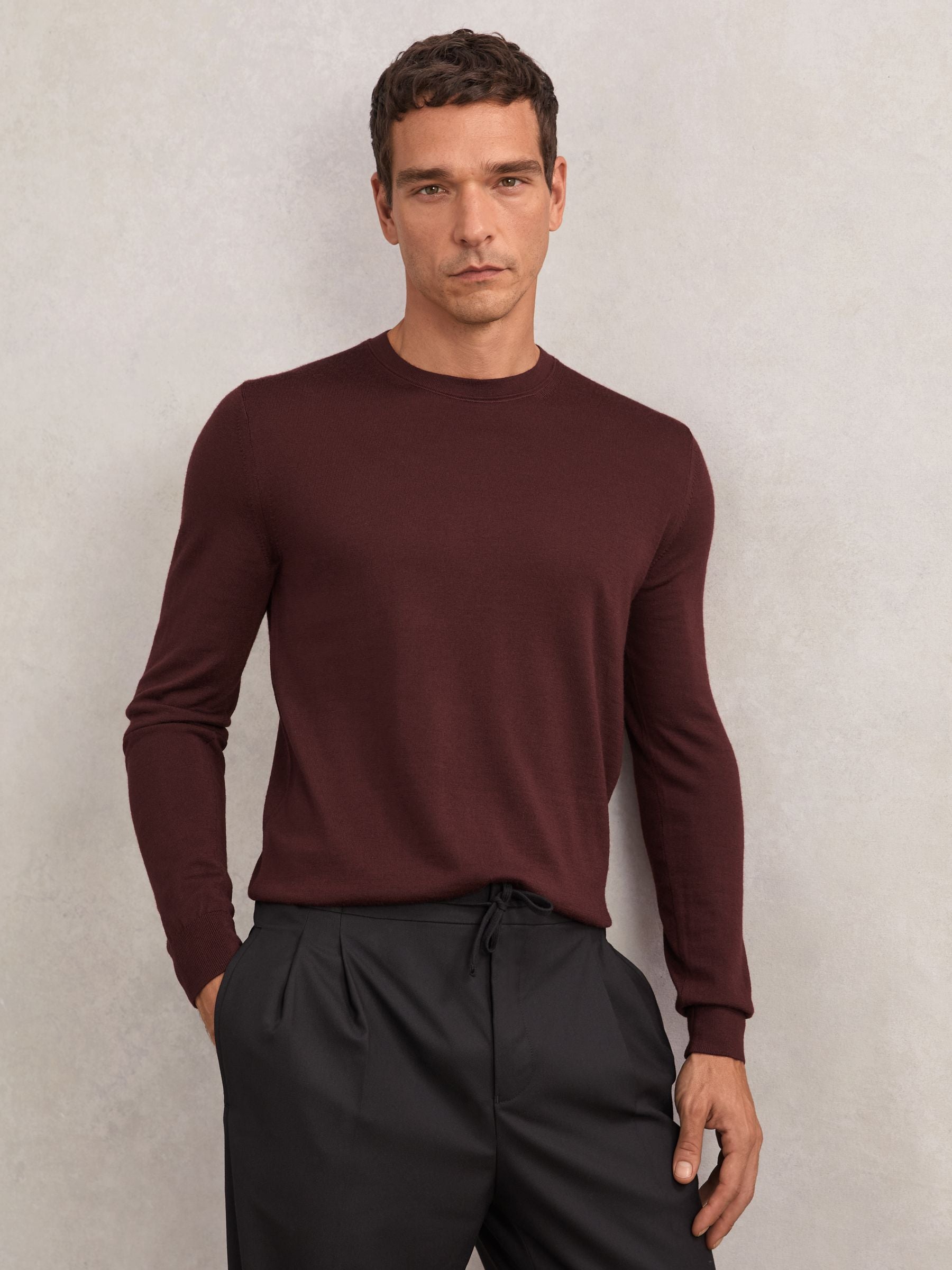 Crew Neck Jumper in Wine Red